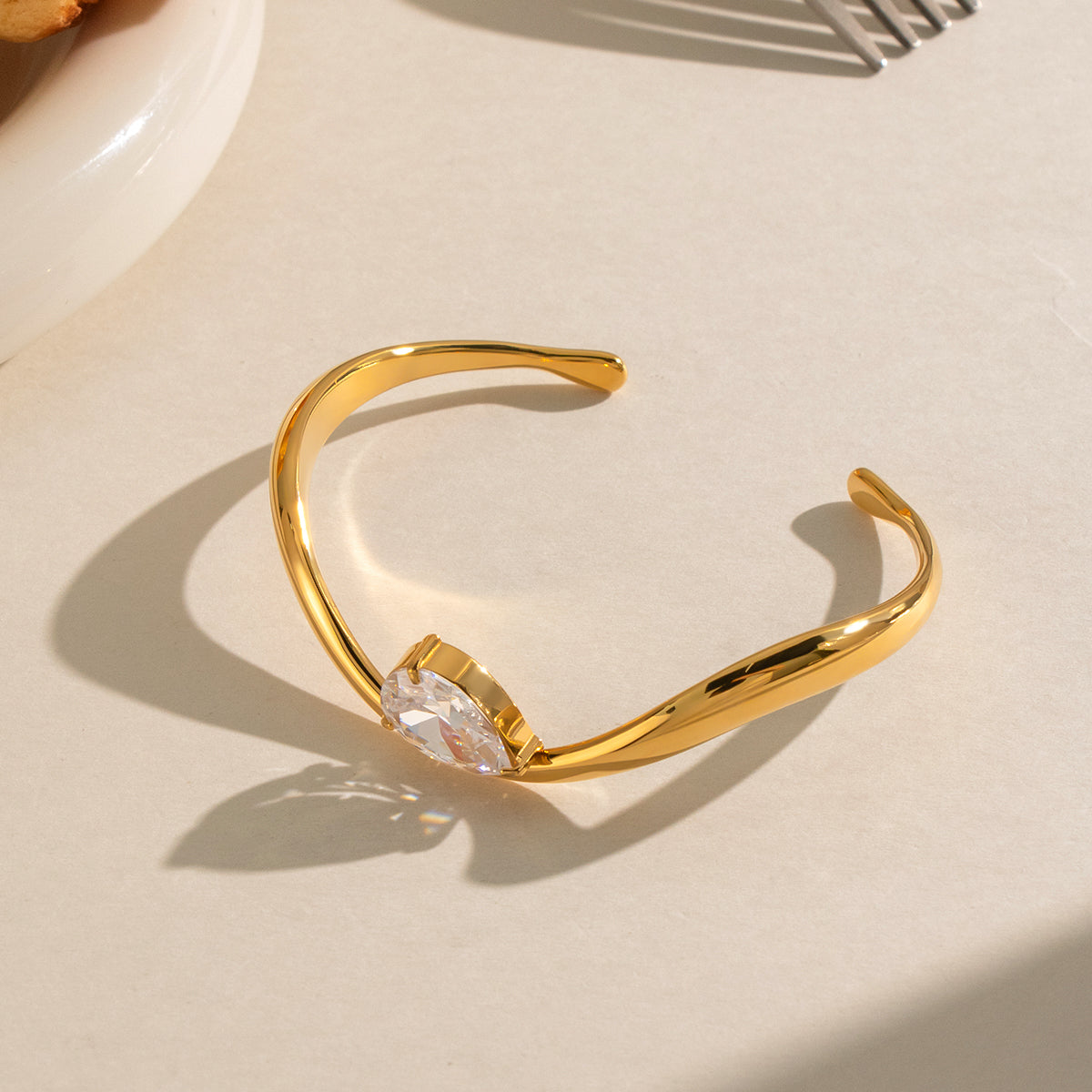 Crystal flow cuff