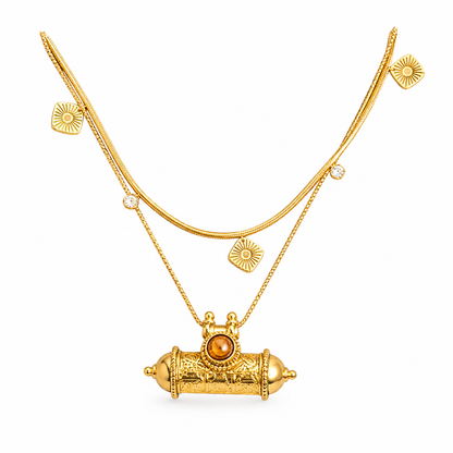 The scroll pendant-necklace combo