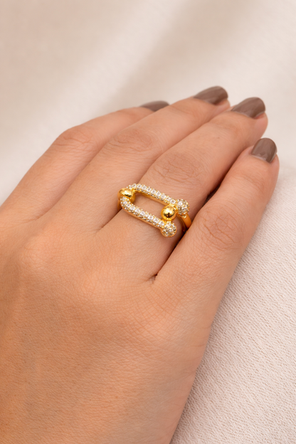 Elegant U-Link Crystal Ring For Women