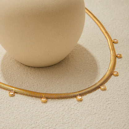 Lumi Curve Necklace